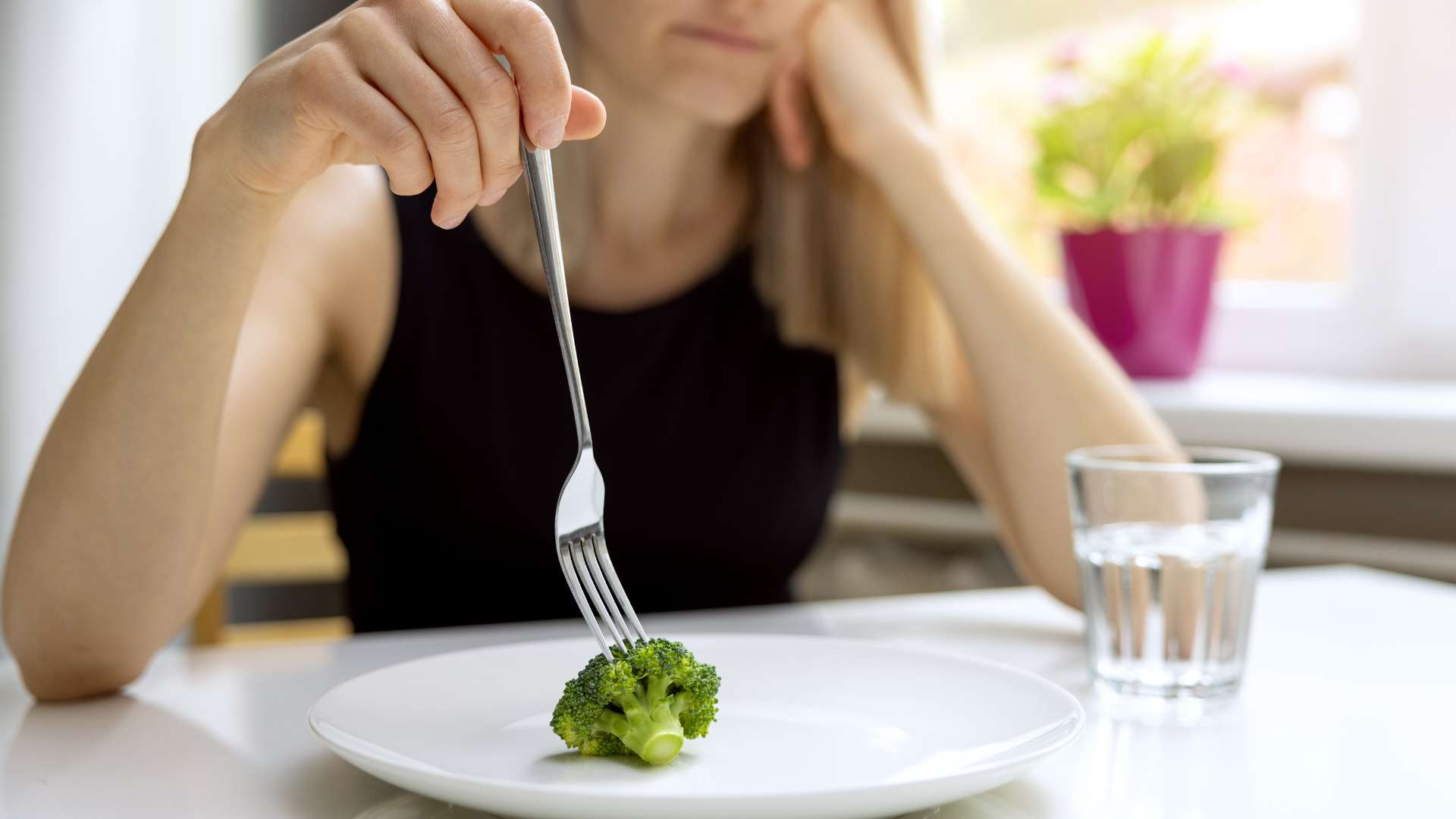  Inpatient & Outpatient Eating Disorders Recovery Treatment Center​ Woman Struggling with Anorexia