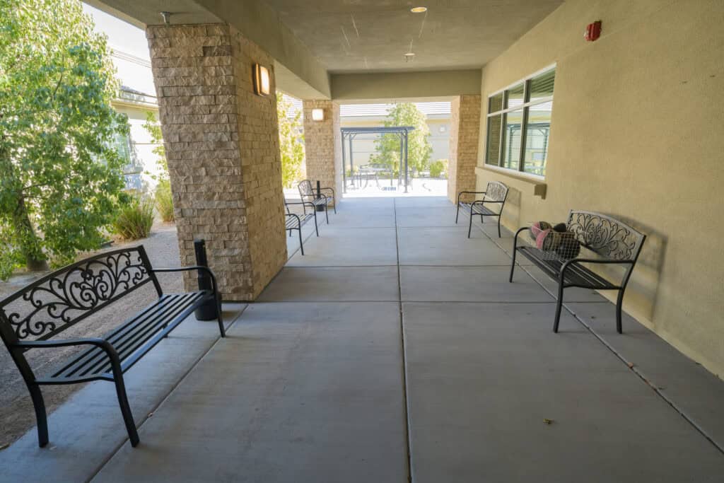  Las Vegas Robindale Detox Center Smoking Area