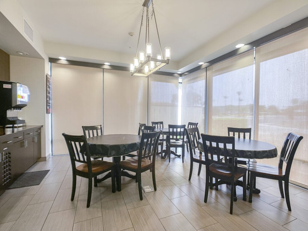 Virtue Recovery Center Sun City West Detox Dining Area