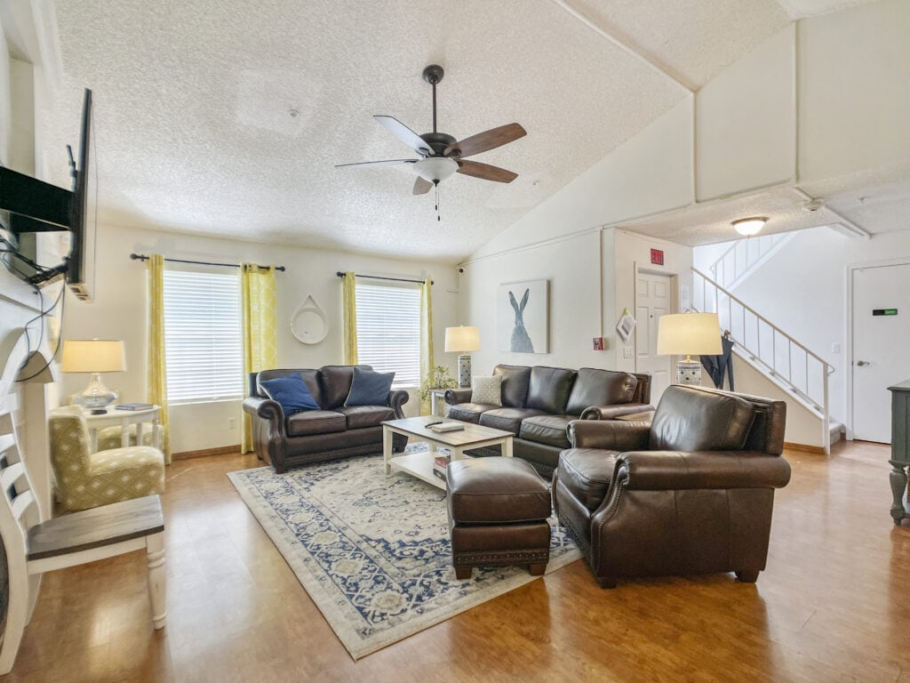  Virtue Recovery Chandler Addiction Treatment Community Family Room