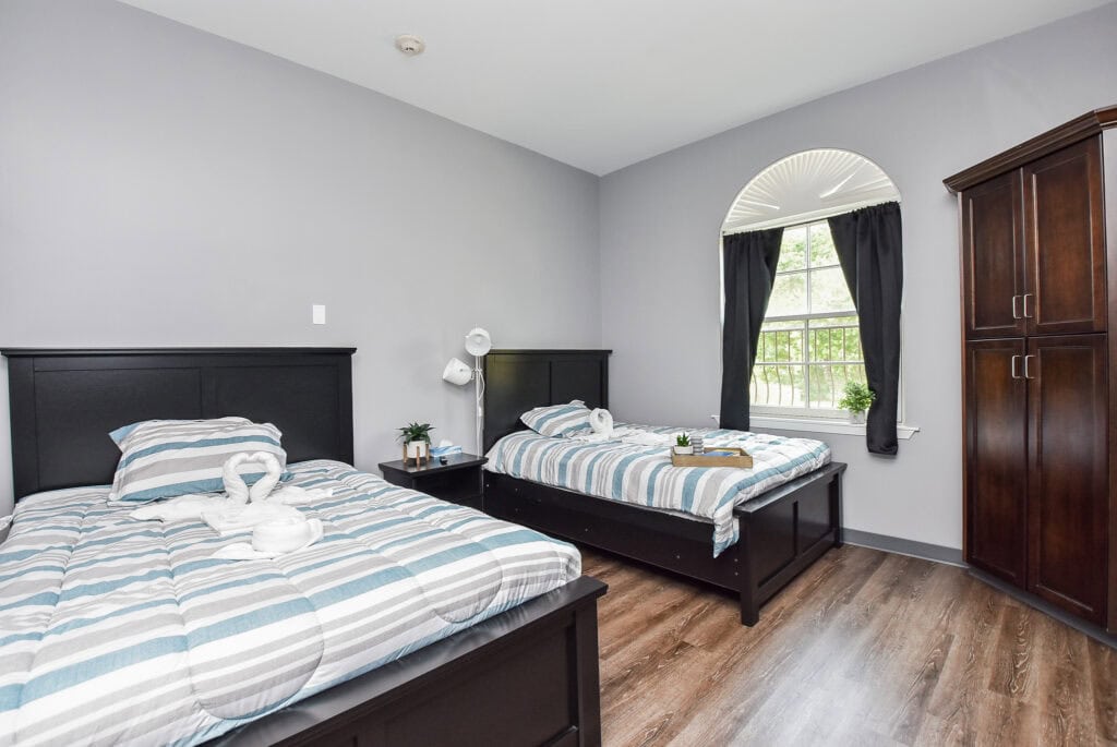  Virtue Recovery Houston Addiction Treatment Center Bedroom