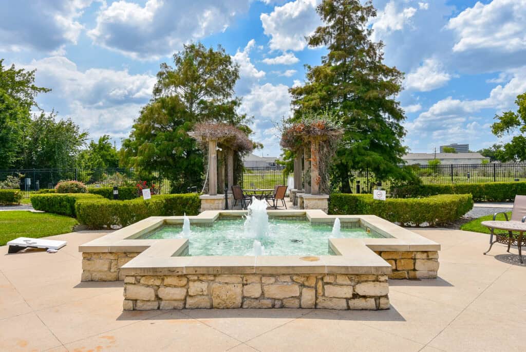  Virtue Recovery Houston Addiction Treatment Center Fountain Outside
