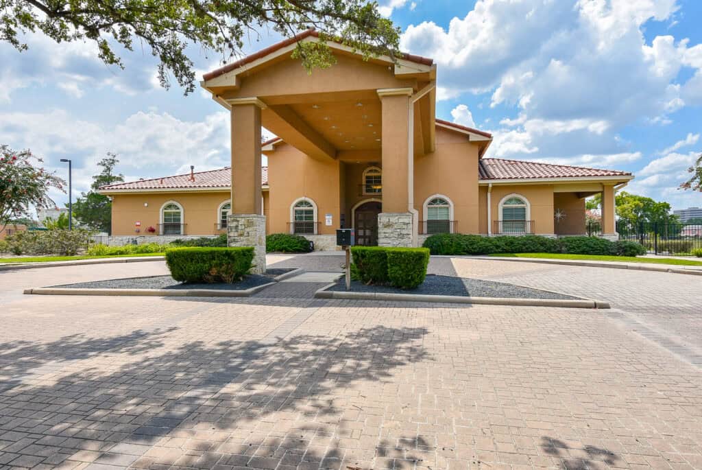 Virtue Recovery Houston Addiction Treatment Center Front Door